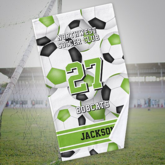 Voetbalsporter en teamnaam groen zwart handdoek