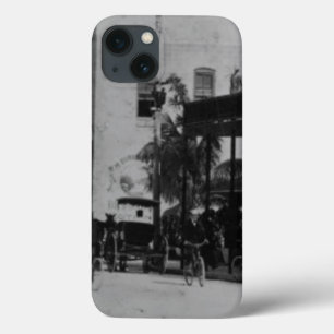 voetgangers, fietsers en paardenwagens iPhone 13 hoesje