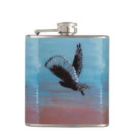 Vogel bij Sunrise Art Tawny Uil tijdens de vlucht Heupfles