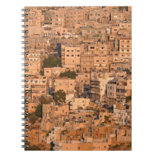 Vogel uitzicht op Arabische stad. Amman. Jordanië. Notitieboek