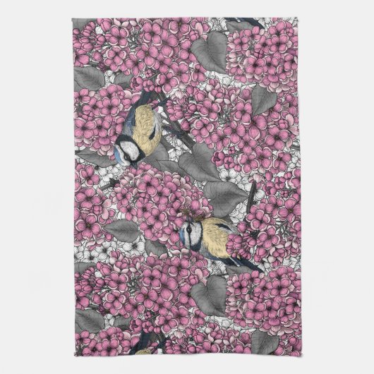 Vogels in roze lila tuin theedoek (Verticaal)