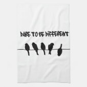 Vogels op een draad – durf anders te zijn theedoek (Verticaal)