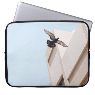 VOGELVLIEGTUIG IN DE LUCHT LAPTOP SLEEVE