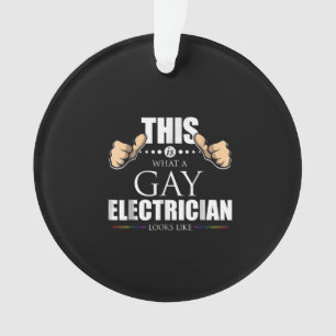 Voici À Quoi Ressemble Un Électricien Gay