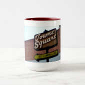 Voici Campbell CA, Towne Carré Signet Mug (Centre)