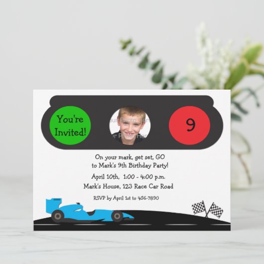 Voiture de course, feu de circulation Invitation p (Debout devant)