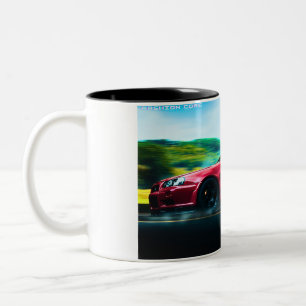Voiture de sport des années 2000 sur tasse à café 
