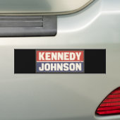 Voiture Kennedy et autocollant de Johnson (En voiture)