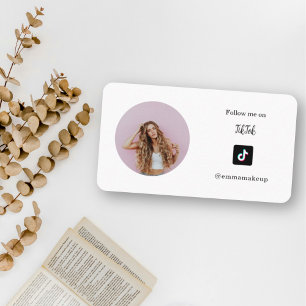 Volg mij Tiktok foto minimalistische influencer Contactkaartje