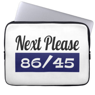 Volgende Alstublieft 8645 Anti Trump Laptop Sleeve