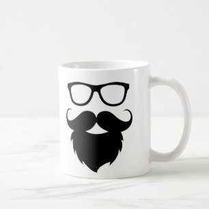 Volgroeide grappige baard man koffiemok