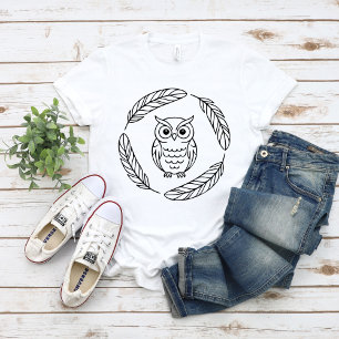 Volkstuil Uil Lijnkunst Omringd door Veren T-shirt