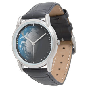 volle aarde met gesimuleerde wolken boven antarcti horloge