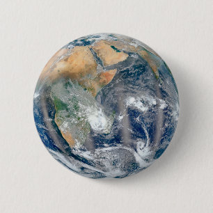 Volle aarde toont het oostelijk halfrond. ronde button 5,7 cm