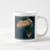 Volle aarde vanuit de ruimte boven het Afrikaanse  Extra Grote Beker (Rechts)