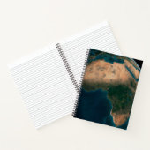 Volle aarde vanuit de ruimte boven het Afrikaanse  Notitieboek (Binnen)
