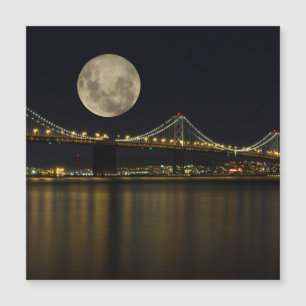 Volle maan boven de Bay Bridge