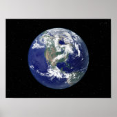 Volledig verlichte aarde in het centrum van Noord- Poster (Voorkant)