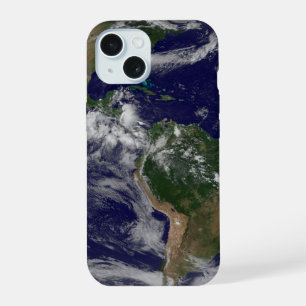Volledige aarde met verschillende tropische storms iPhone 15 hoesje
