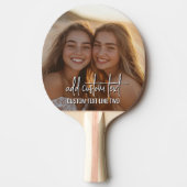 Volledige foto met tekst van 2 regels - script en  tafeltennisbatje (Voorkant)