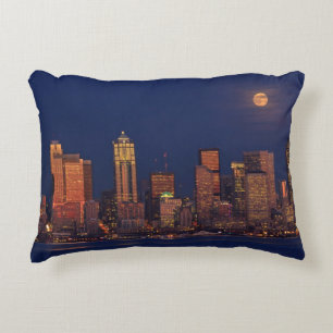 Volledige maan over de skyline van Seattle Accent Kussen