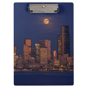 Volledige maan over de skyline van Seattle Klembord