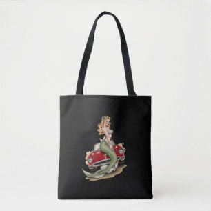 Voluptuous Blonde Mermaid on Red Vintage Car - Fan Draagtas