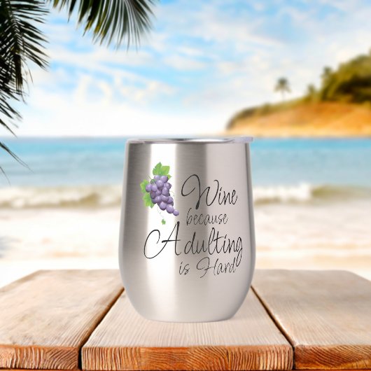 Volwassen is een harde stamloze wijndroogtrommel (Strand)