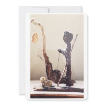 Vond puntendrijfhout en steenbeeldhouwwerk