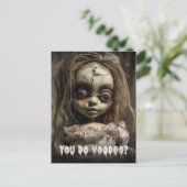 Voodoo Doll Budget Adulte Halloween Invitation (Debout devant)