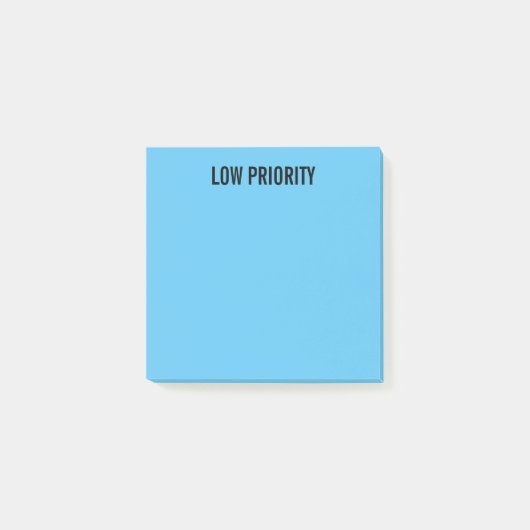Vooraf gelabeld blauw met lage prioriteit post-it® notes (Voorkant)