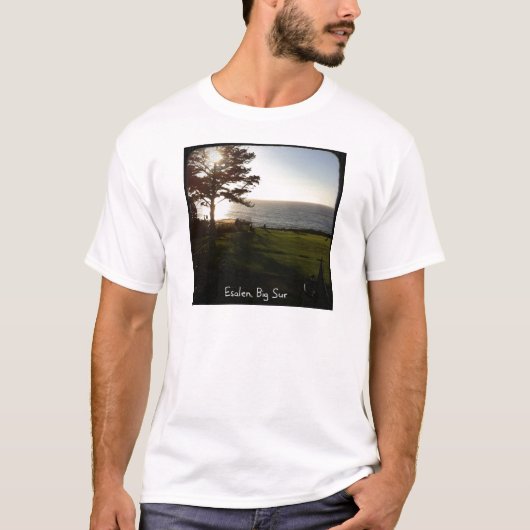 Voorgazon in Esalen, Big Sur T-shirt (Voorkant)
