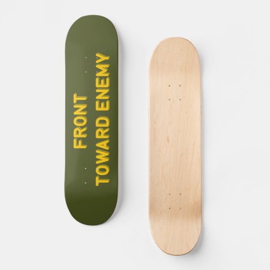 VOORKANT RICHTING VIJAND SKATEBOARD (Voorkant)
