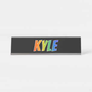 Voornaam "KYLE": Fun Rainbow-kleuren Bureau Naambordje