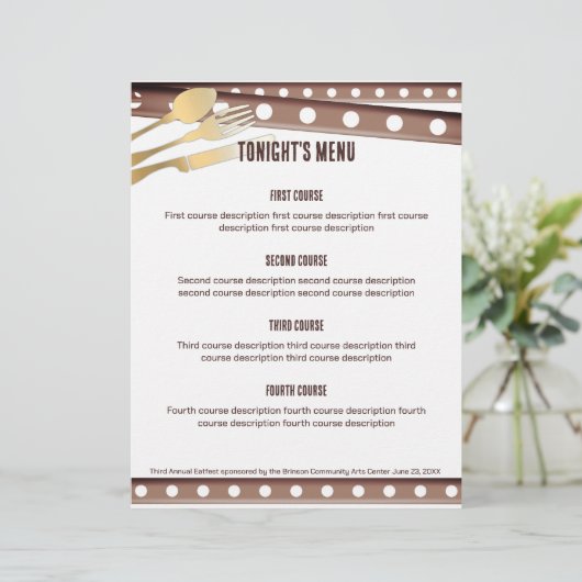 vork geplakt tomatenlepel mes in het recept (Staand voorkant)