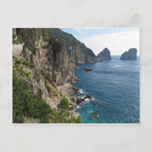 vorming van Faraglioni Rock op het eiland Capri Briefkaart