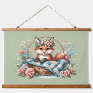 Vos in mand met quilt en bloemen hangend wandkleed