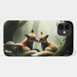 Vos knuffelen in Misty Forest iPhone 11 Hoesje