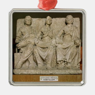 Votieve sculptuur van een drievoudige moedergodhei metalen ornament