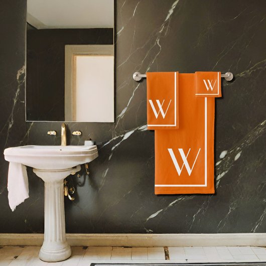 Votre monogramme dans l'ensemble de serviettes de 