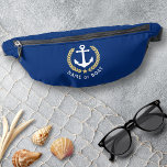 Votre nom ou Ancre de bateau Gold Laurel Star Navy<br><div class="desc">Un sac de voyage à thème nautique avec votre nom personnalisé ou votre nom de bateau. Ce design royal comprend une ancre de bateau en blanc surligné de feuilles de laurier de couleur or et une étoile d'or. La couleur du sac est un bleu marine riche ou vous pouvez facilement...</div>