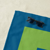 Votre NOM serviette de plage (En situation)