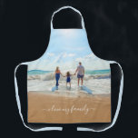 Votre texte de tablier de photo de famille - J'aim<br><div class="desc">Tablier de photo personnalisé avec texte - J'aime ma famille - Unique, votre propre design - Tablier photo personnalisé pour maman / papa / enfants / famille / amis ou cadeaux (Choisissez la taille du tablier) - Ajoutez votre photo / ou texte - Redimensionnez et déplacez ou supprimez / ajoutez...</div>