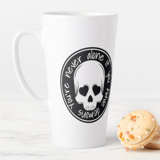 Vous Avez Des Démons Latte Mug (En situation)