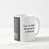 Vous avez été musardés par un orignal ! Tasse (Devant droit)