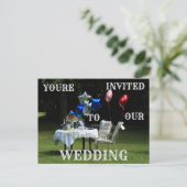 Vous êtes invité à notre carte postale Mariage. (Debout devant)