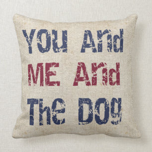 Vous, moi et le coussin de chien