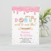 Vous ne voulez pas rater cette invitation d'annive (Debout devant)