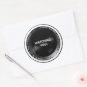 "VOUS REGARDEZ !" CAMERA PRÊTE MUR STICKER (Enveloppe)