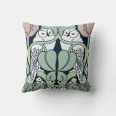 Voysey Art Nouveau Owls Nest Pattern Sierkussen (Achterkant)